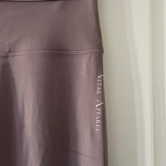 Vitae Apparel leggings - Picture 3 of 5